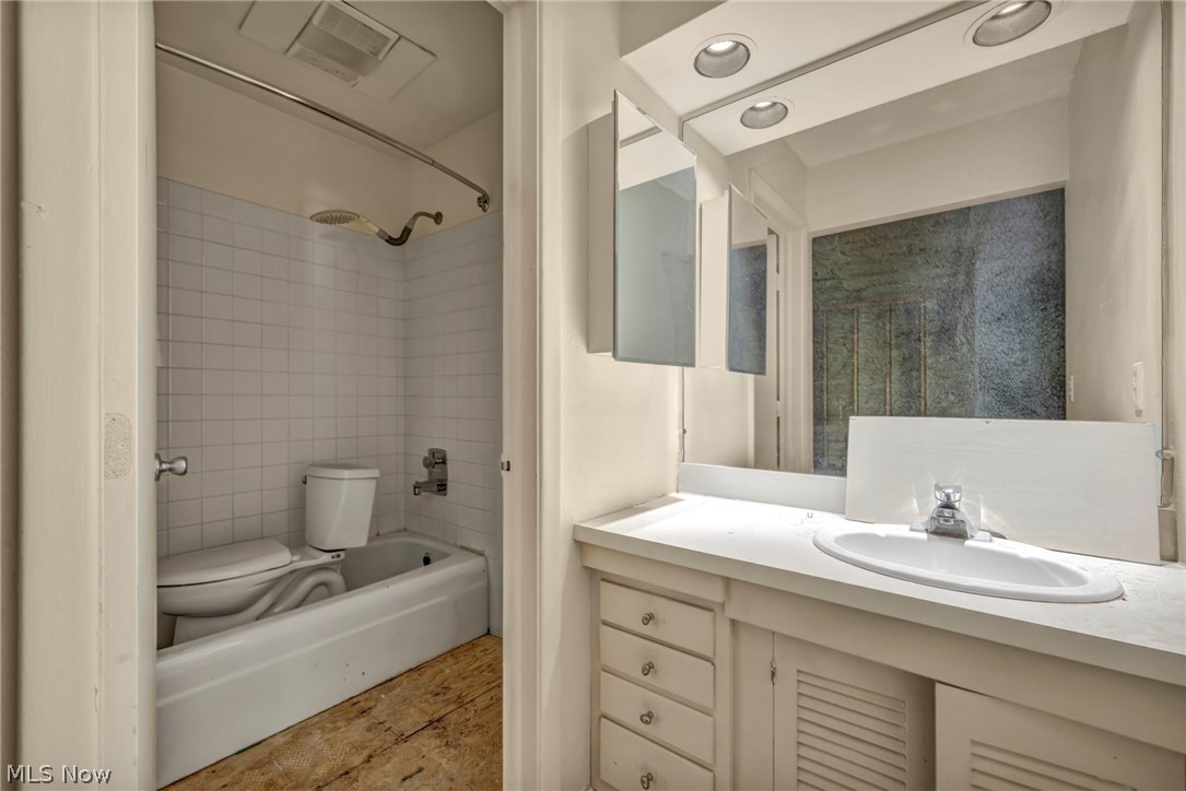 246 Windward Drive Property Photo 26