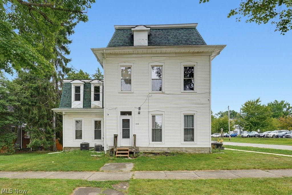 140 N Walnut Street Property Photo 1