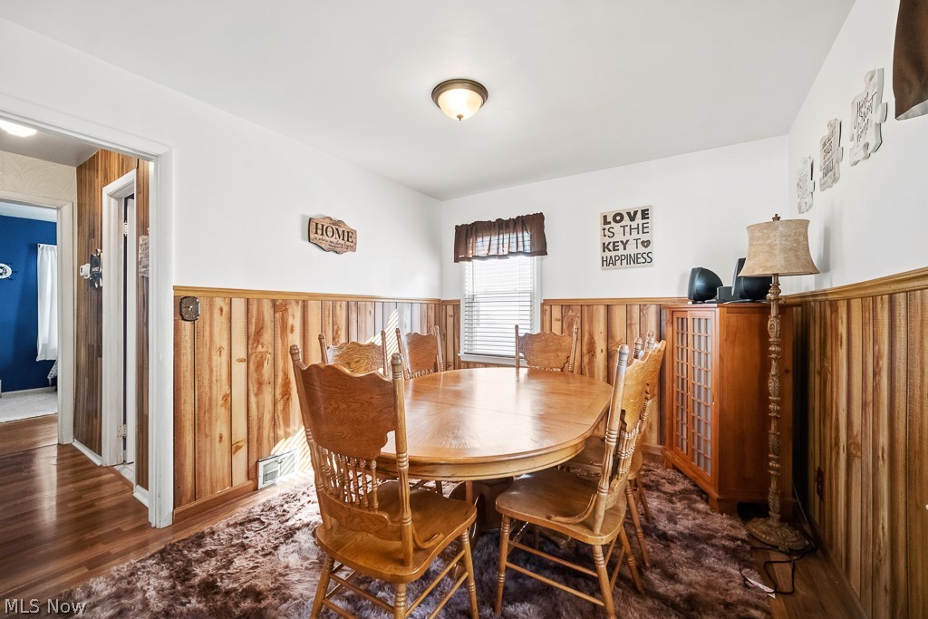 2823 Klusner Avenue Property Photo 6