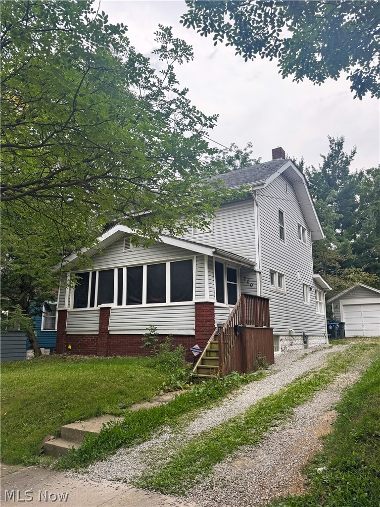 700 Lakemont Avenue Property Photo 1