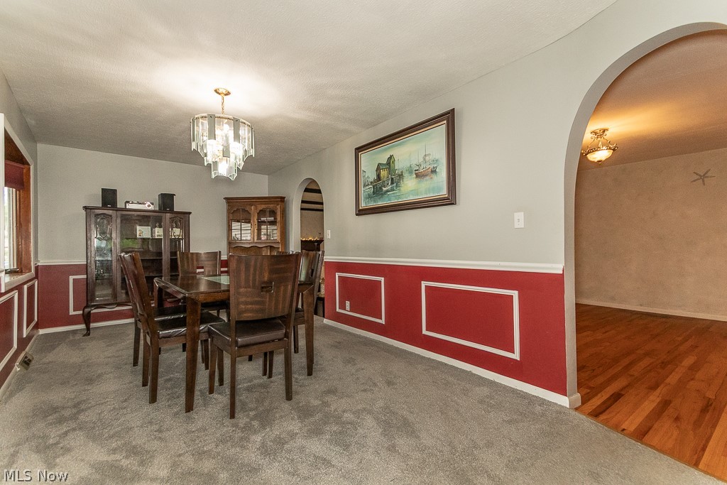 8831 Pine Tree Drive Property Photo 7