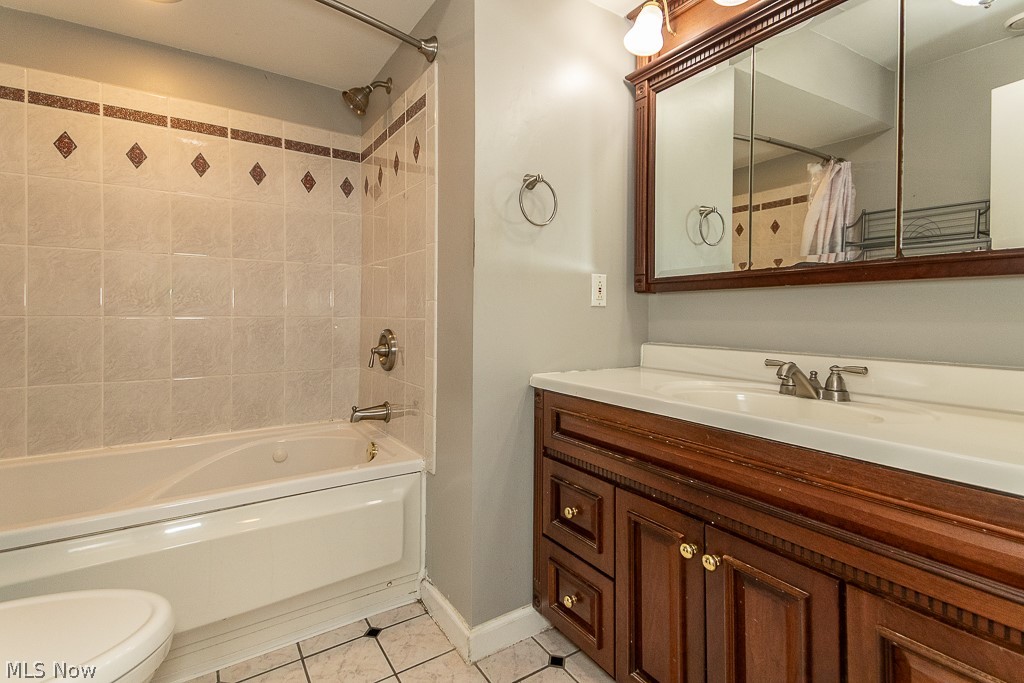 8831 Pine Tree Drive Property Photo 20