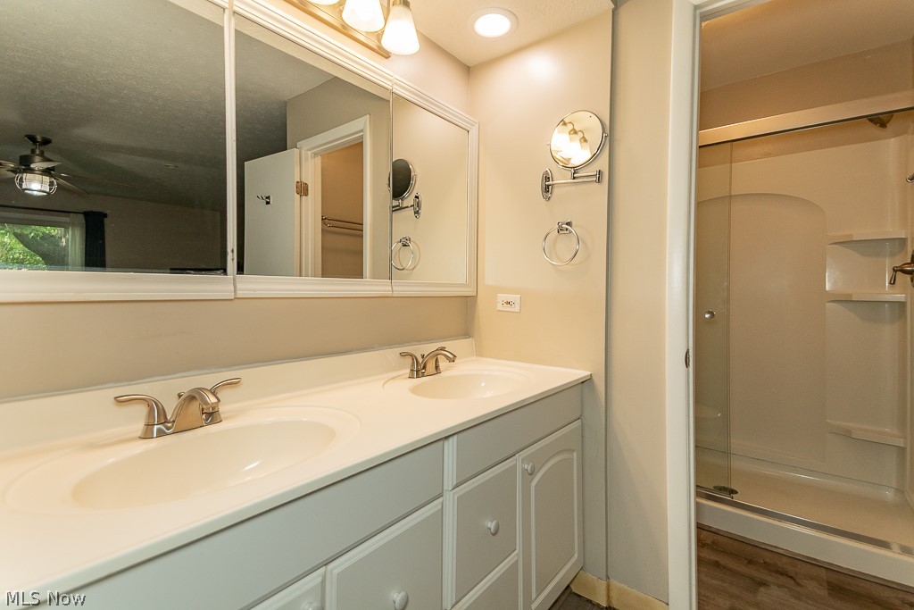 8831 Pine Tree Drive Property Photo 21