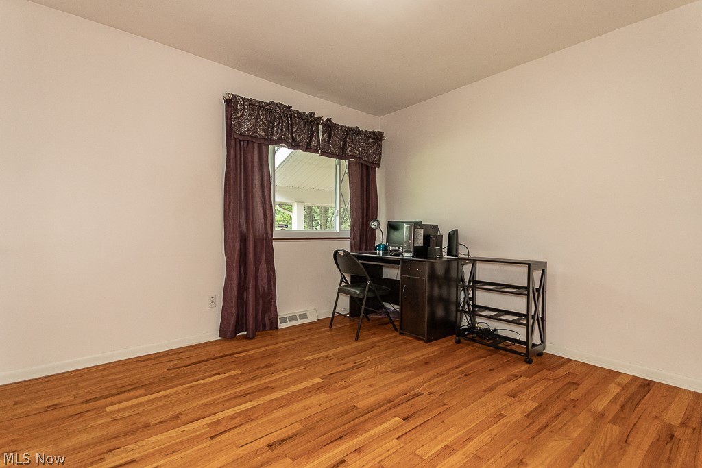 8831 Pine Tree Drive Property Photo 27