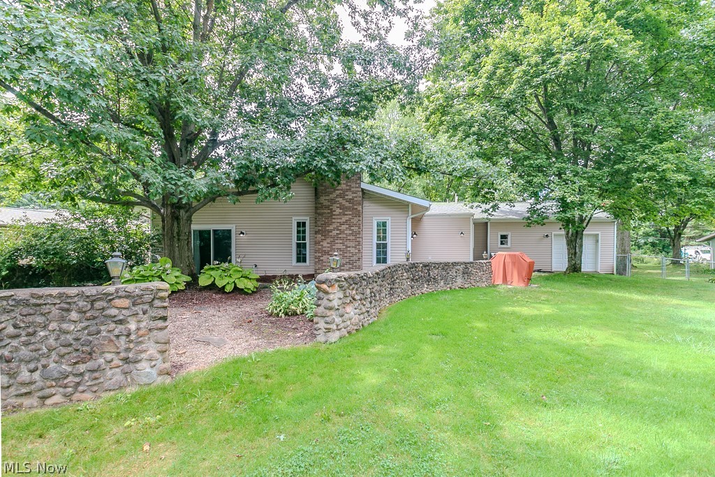 8831 Pine Tree Drive Property Photo 37
