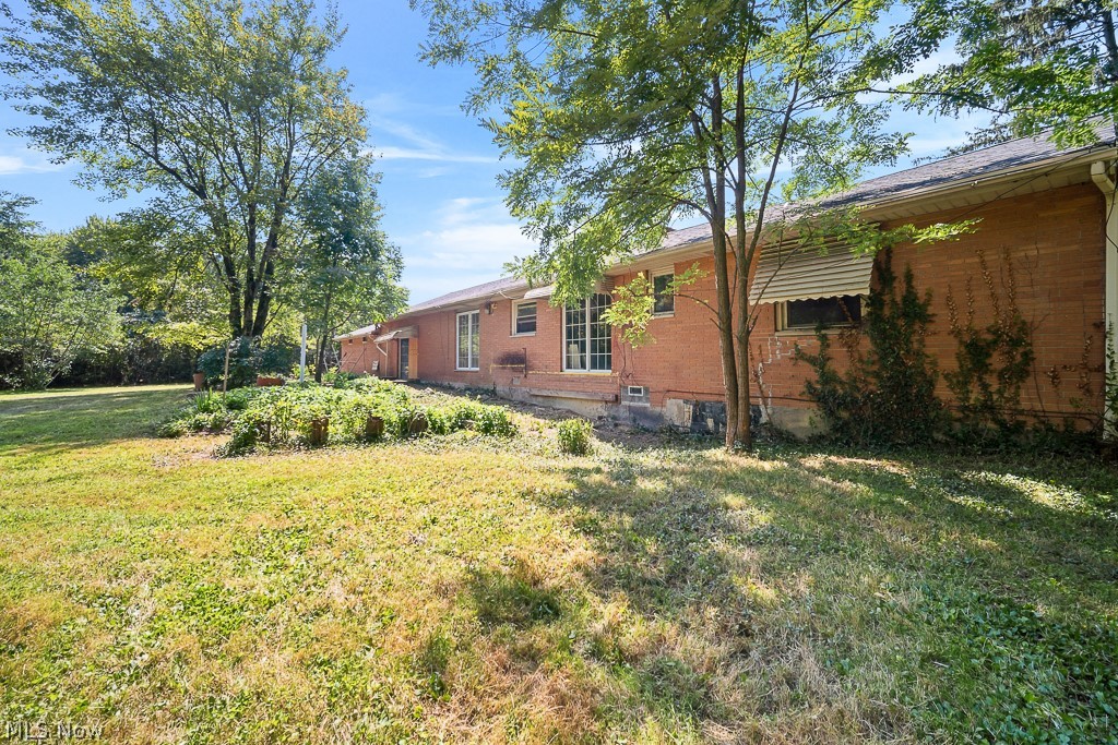 355 S Chillicothe Road Property Photo 6