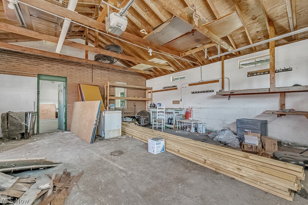 355 S Chillicothe Road Property Photo 11