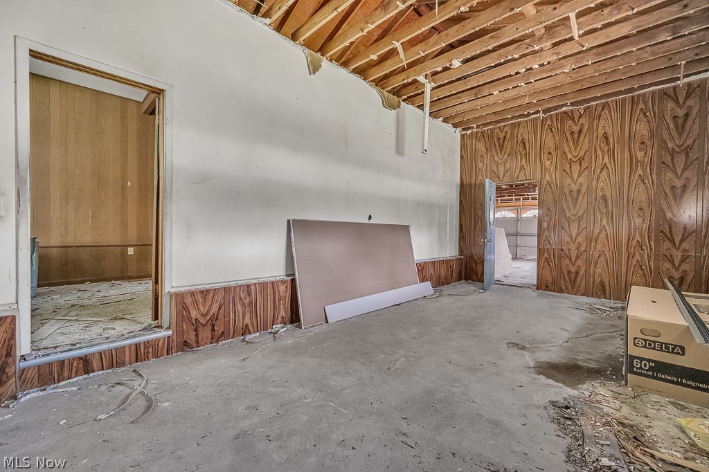 355 S Chillicothe Road Property Photo 13
