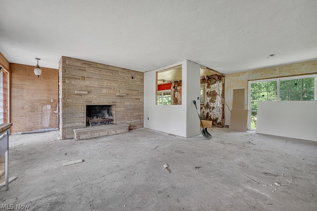 355 S Chillicothe Road Property Photo 16