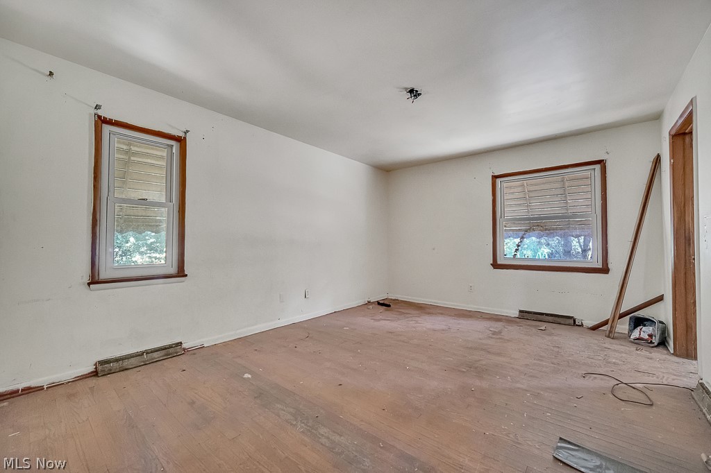 355 S Chillicothe Road Property Photo 25