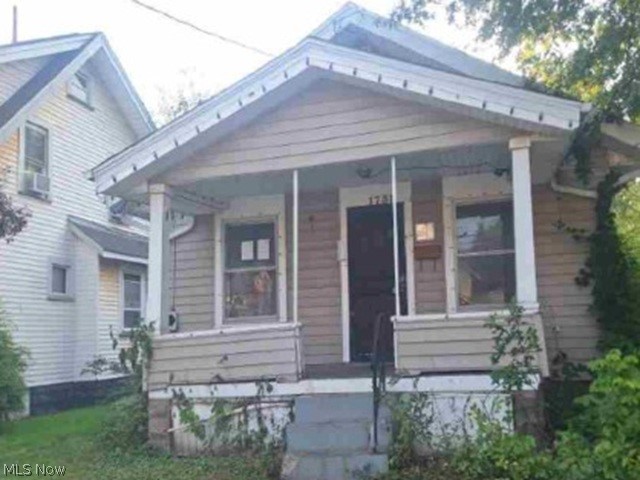 1738 Superior Avenue Property Photo 1