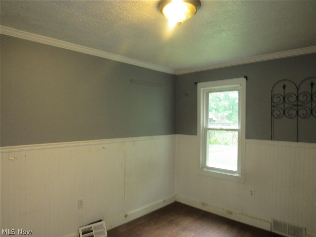 6224 Engle Road Property Photo 14