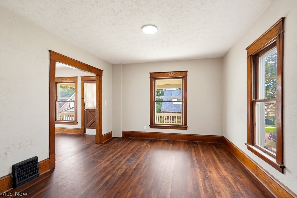 2121 10th Street Sw Property Photo 9