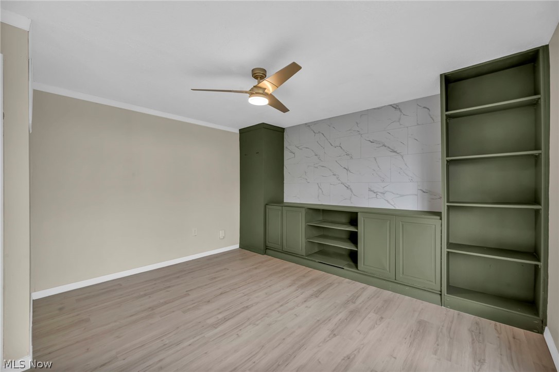 1125 E Farwell Street Property Photo 8