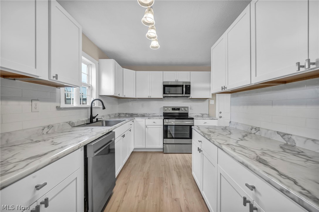 1125 E Farwell Street Property Photo 12
