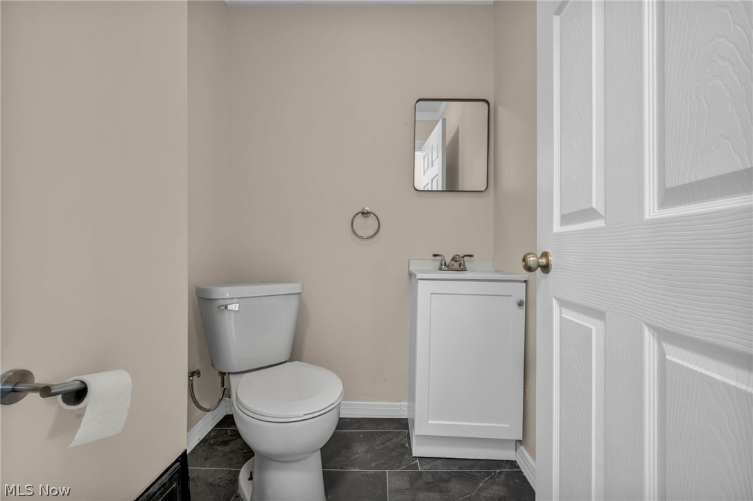 1125 E Farwell Street Property Photo 16