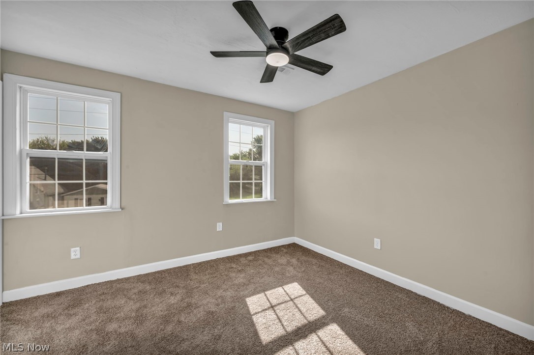 1125 E Farwell Street Property Photo 17