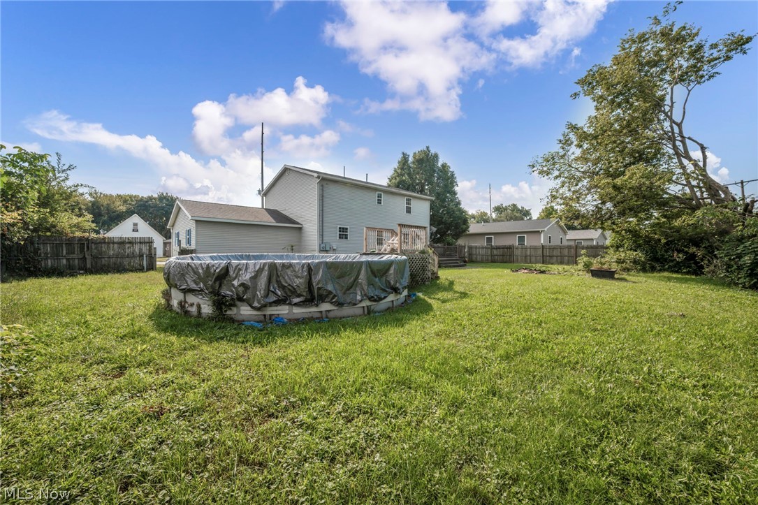 1125 E Farwell Street Property Photo 33