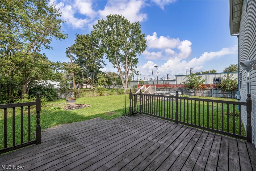 1125 E Farwell Street Property Photo 37