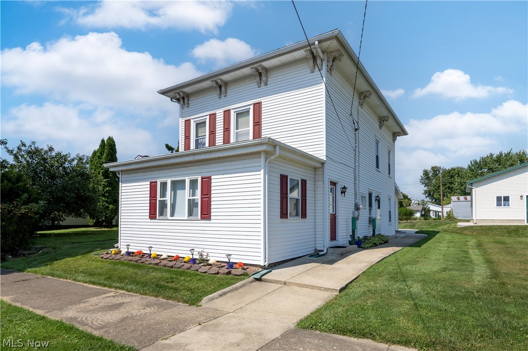 121 N Bridge Street Property Photo 1
