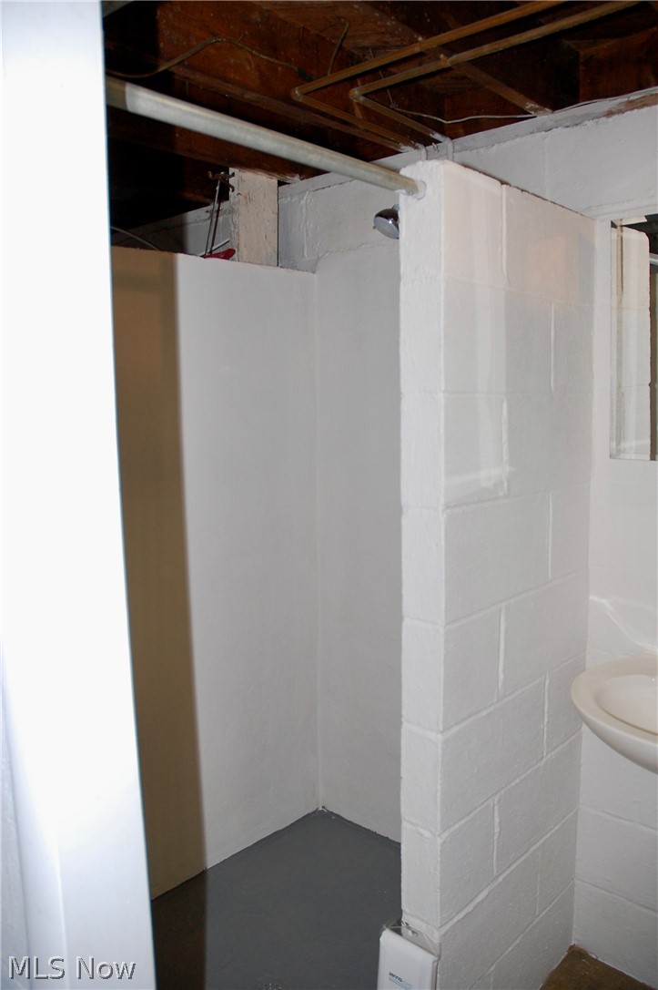 2464 Nesbitt Avenue Property Photo 28