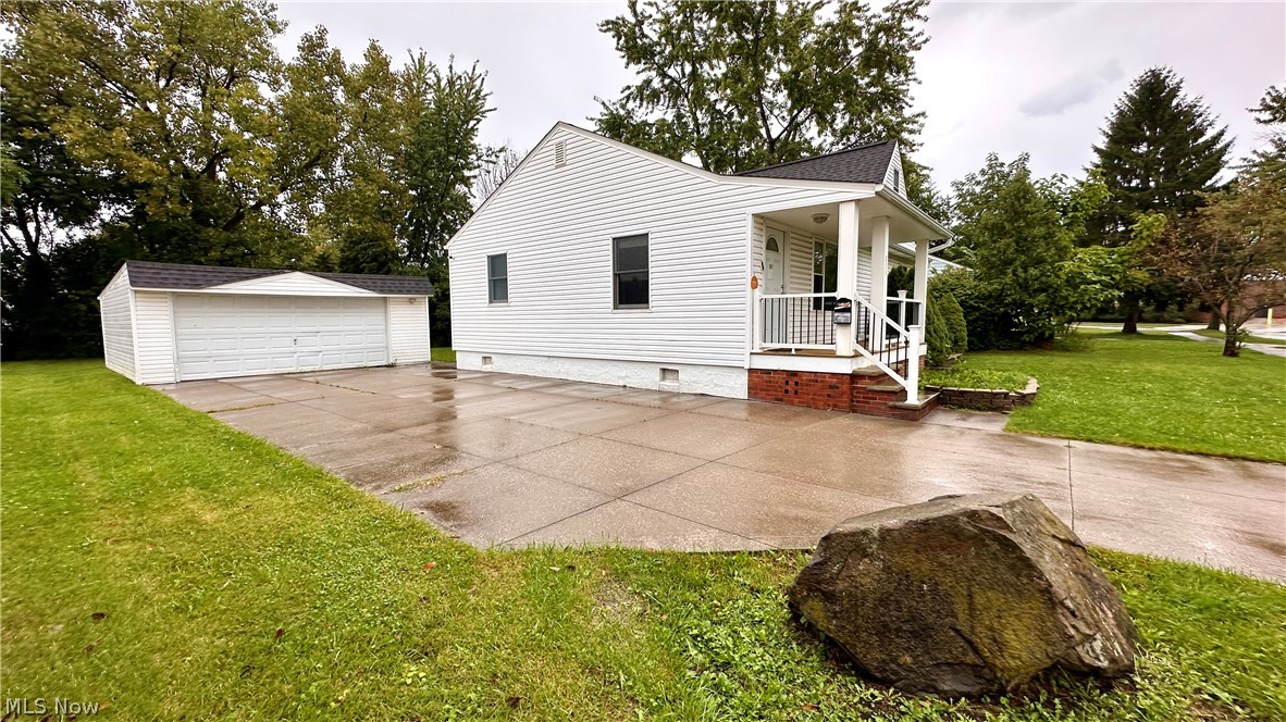 233 John Street Property Photo 2