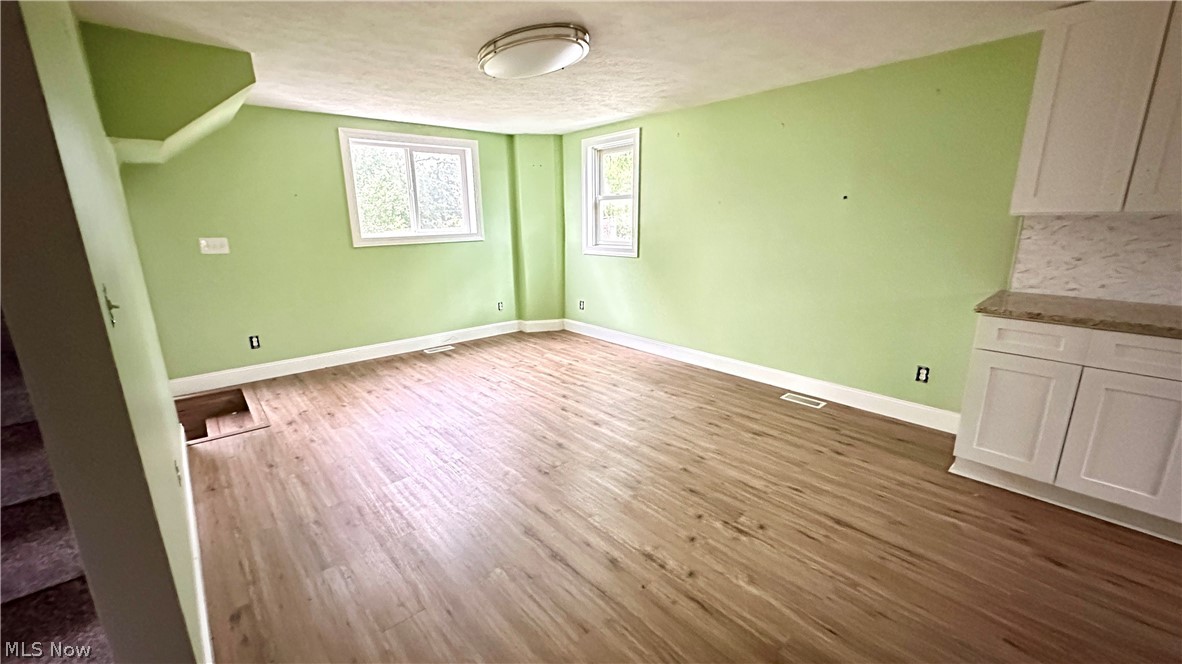 233 John Street Property Photo 9