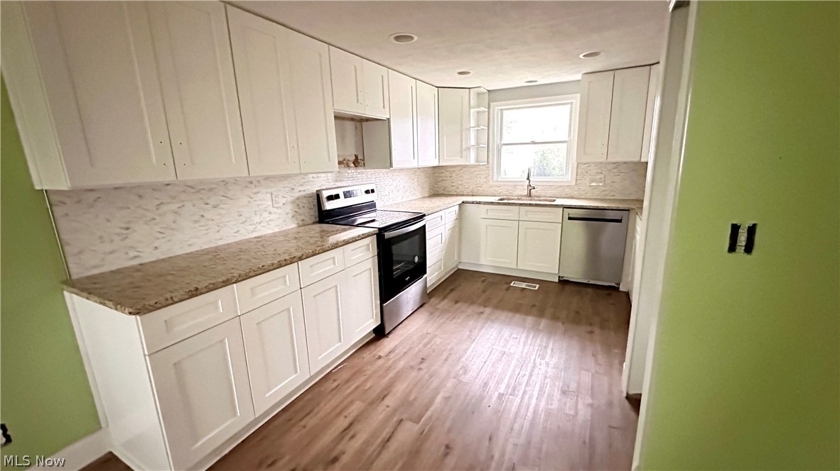 233 John Street Property Photo 10