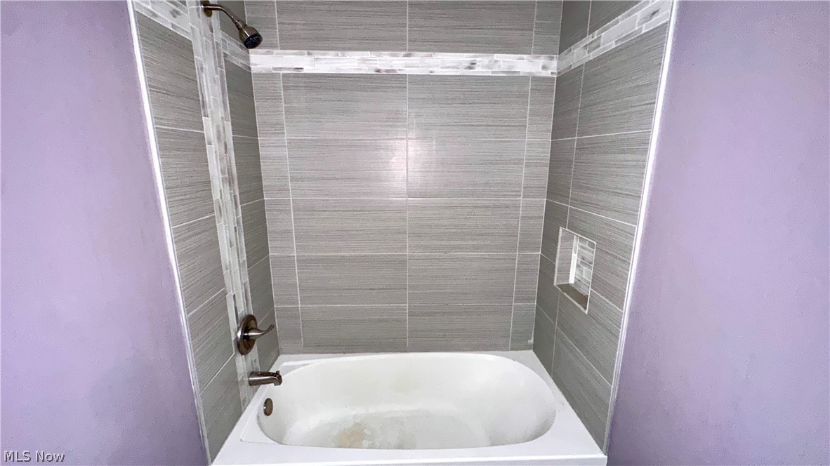 233 John Street Property Photo 18