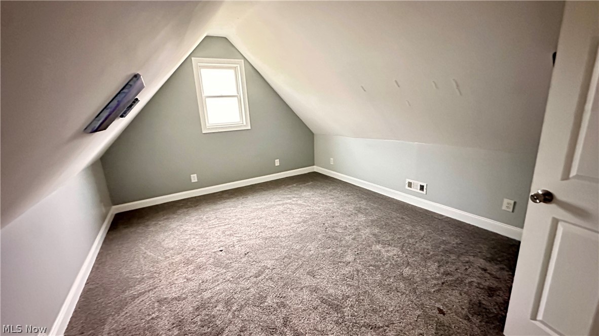 233 John Street Property Photo 20