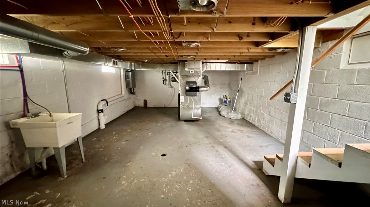 233 John Street Property Photo 22