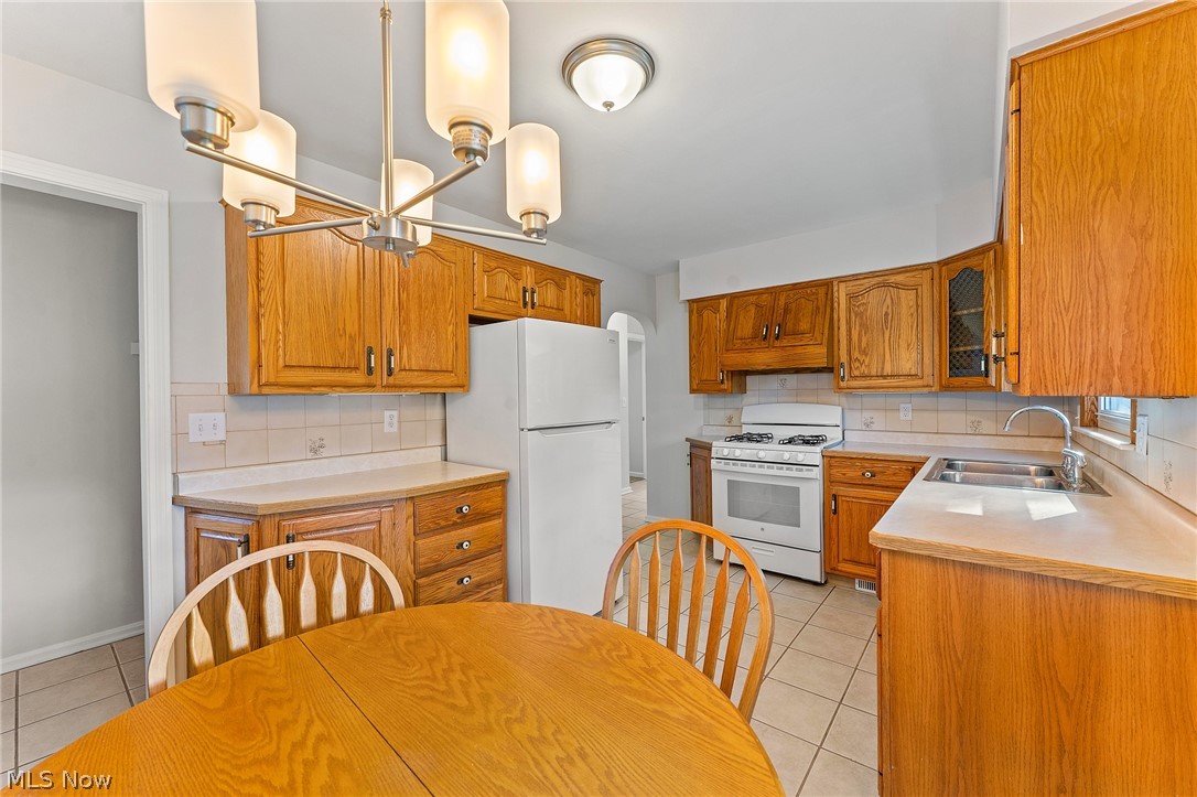 2235 Coral Sea Drive Property Photo 8