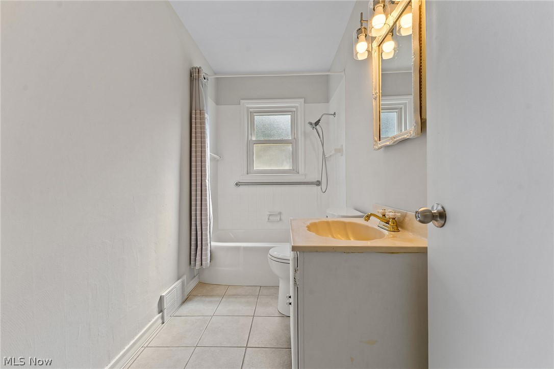 2235 Coral Sea Drive Property Photo 9