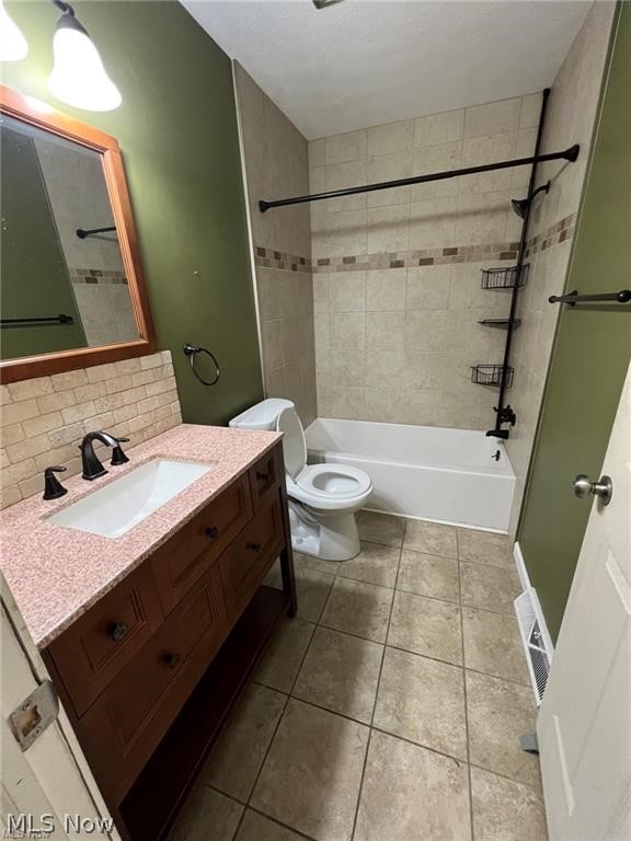 5225 Oakbriar Circle Ne Property Photo 5