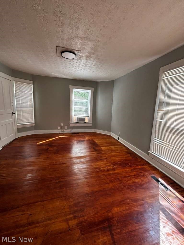 5242774 Property Photo 6