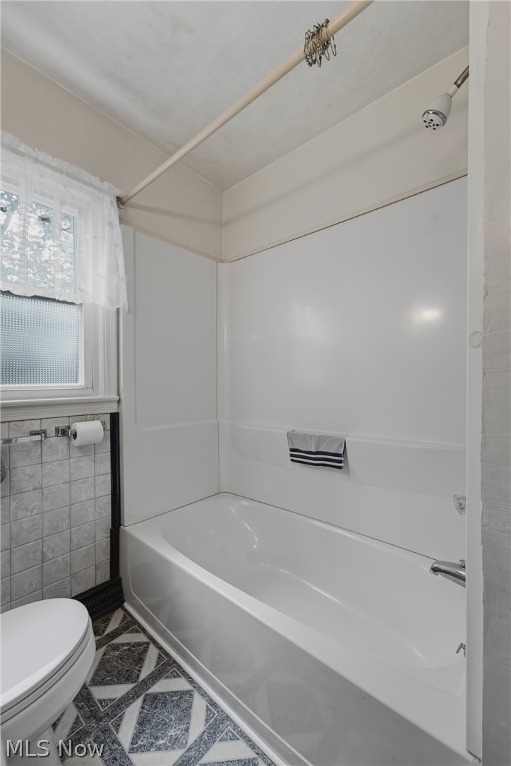782 Saxon Avenue Property Photo 16