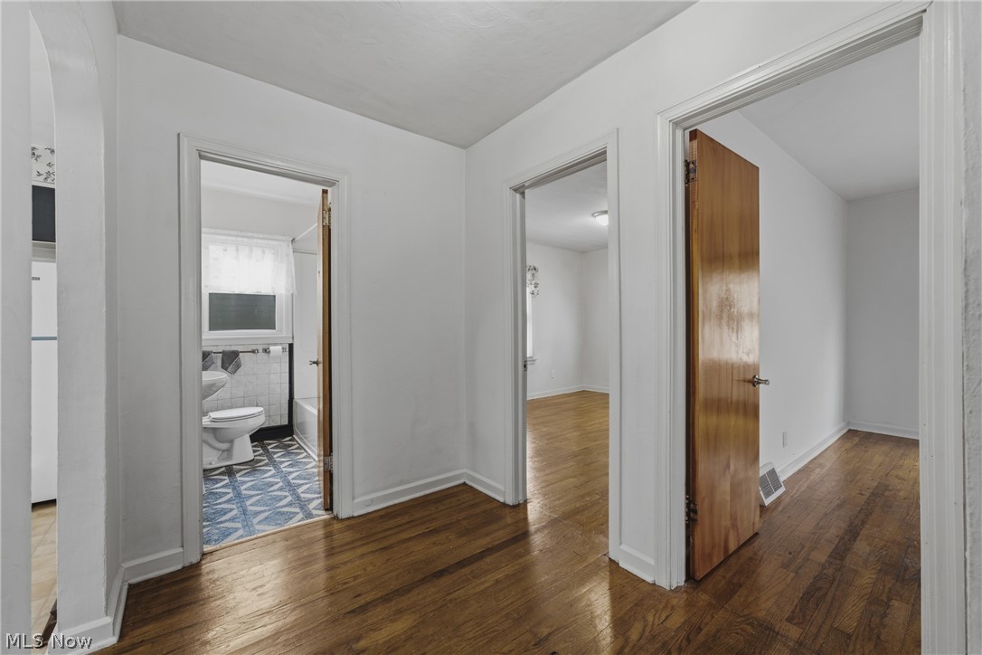 782 Saxon Avenue Property Photo 21