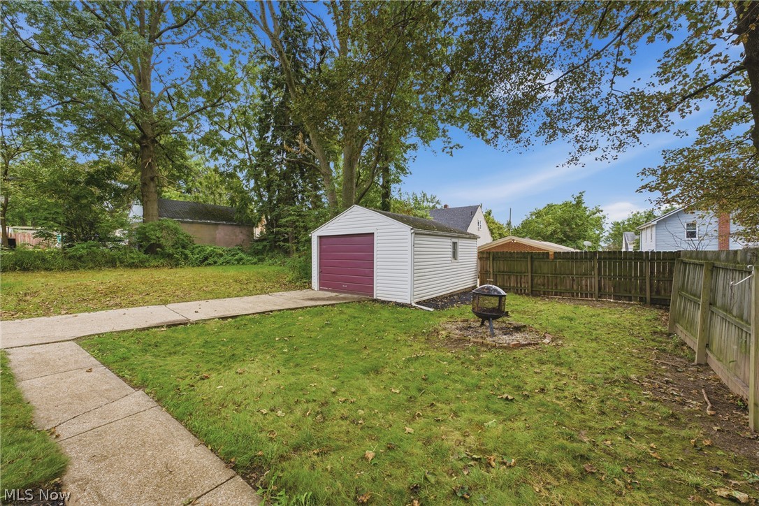 782 Saxon Avenue Property Photo 29