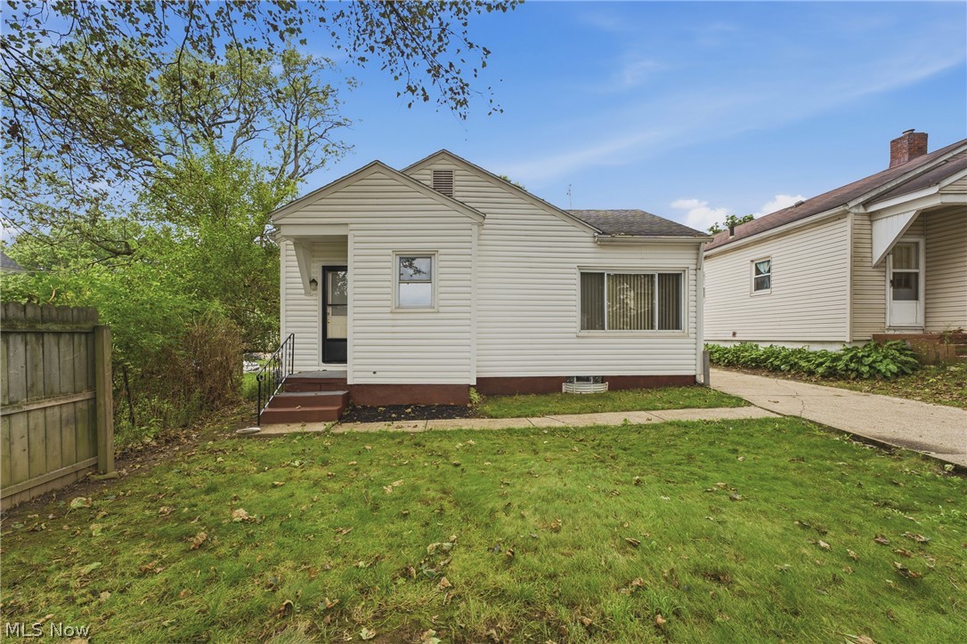 782 Saxon Avenue Property Photo 30