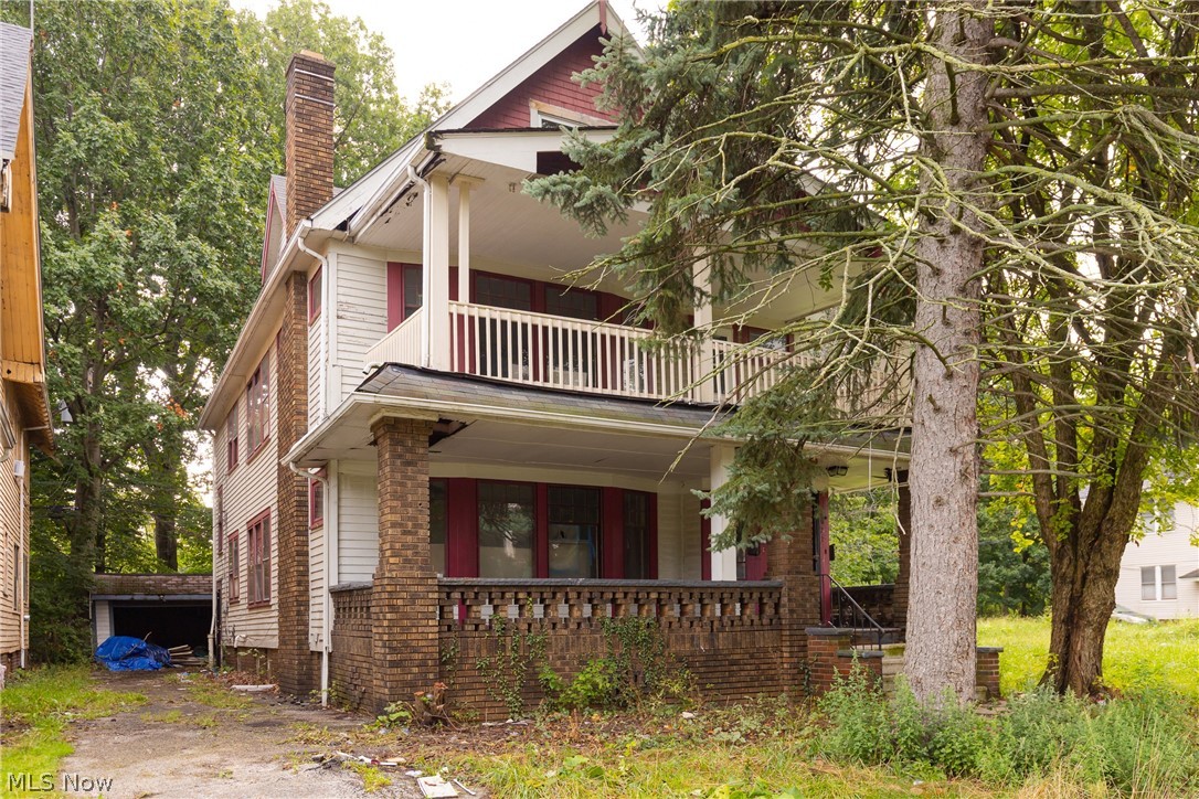 1069 Carlyon Road Property Photo