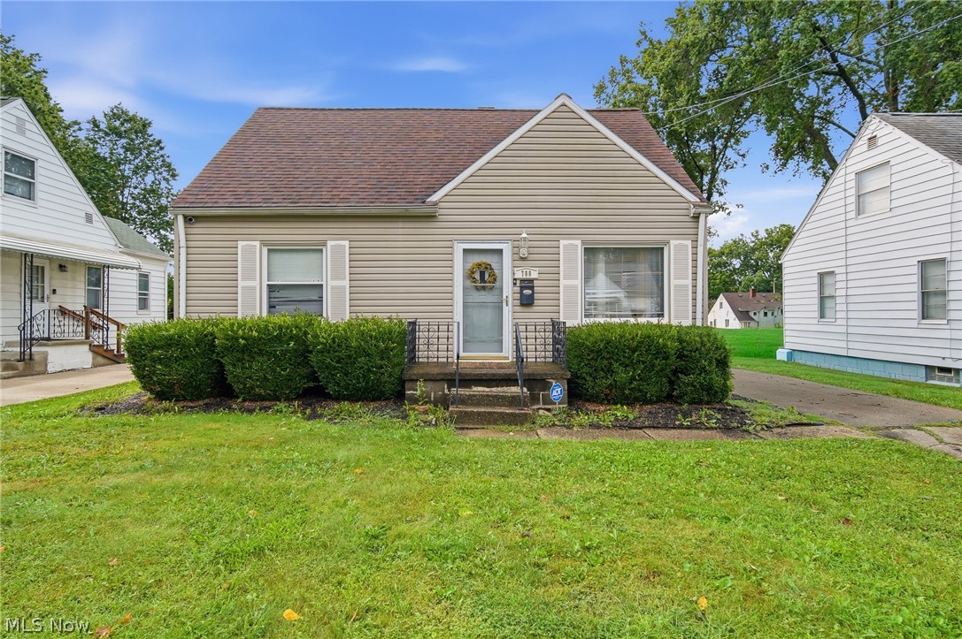 788 E Archwood Avenue Property Photo 1