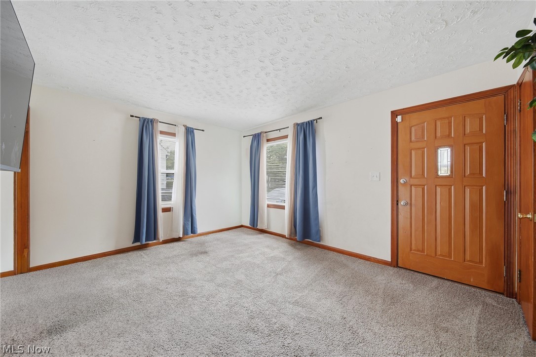 788 E Archwood Avenue Property Photo 4