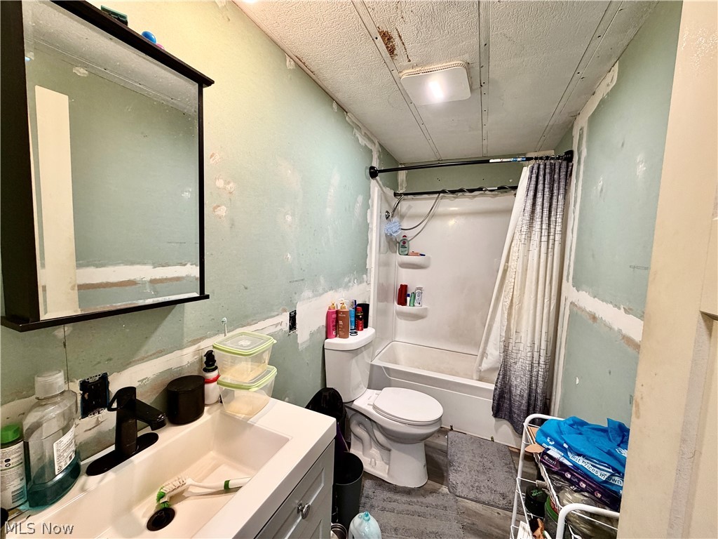 3202 Dove Drive Property Photo 8