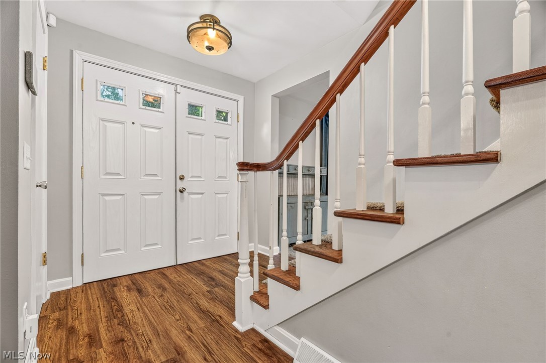 1901 Devonshire Drive Nw Property Photo 3