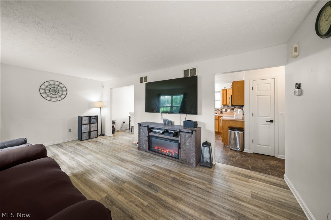 9545 Greenmeadow Road Property Photo 4
