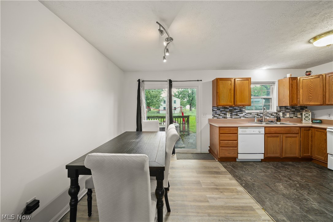 9545 Greenmeadow Road Property Photo 7