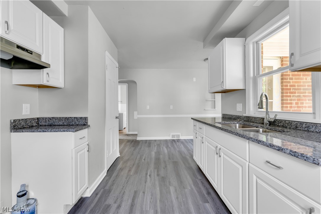 18907 Harlan Drive Property Photo 9