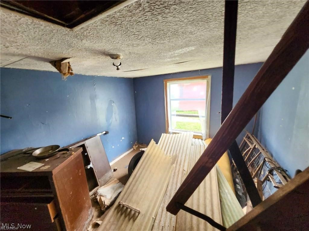 209 2nd St. Property Photo 2