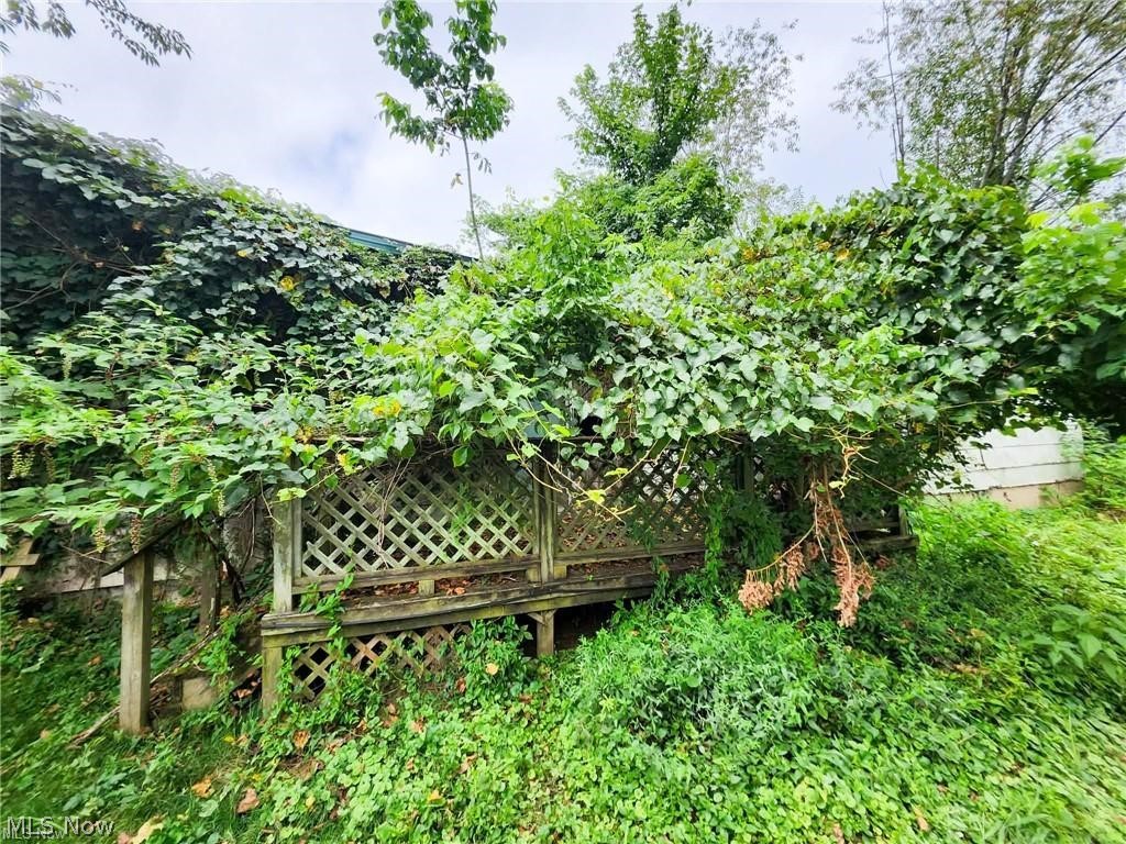 209 2nd St. Property Photo 10