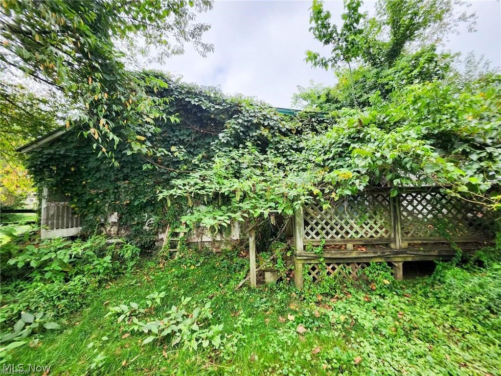 209 2nd St. Property Photo 11